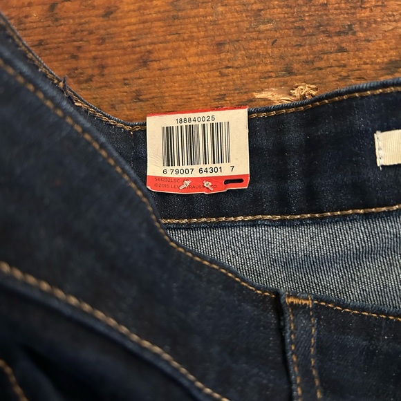 Levi’s Jeans - Picture 5 of 6